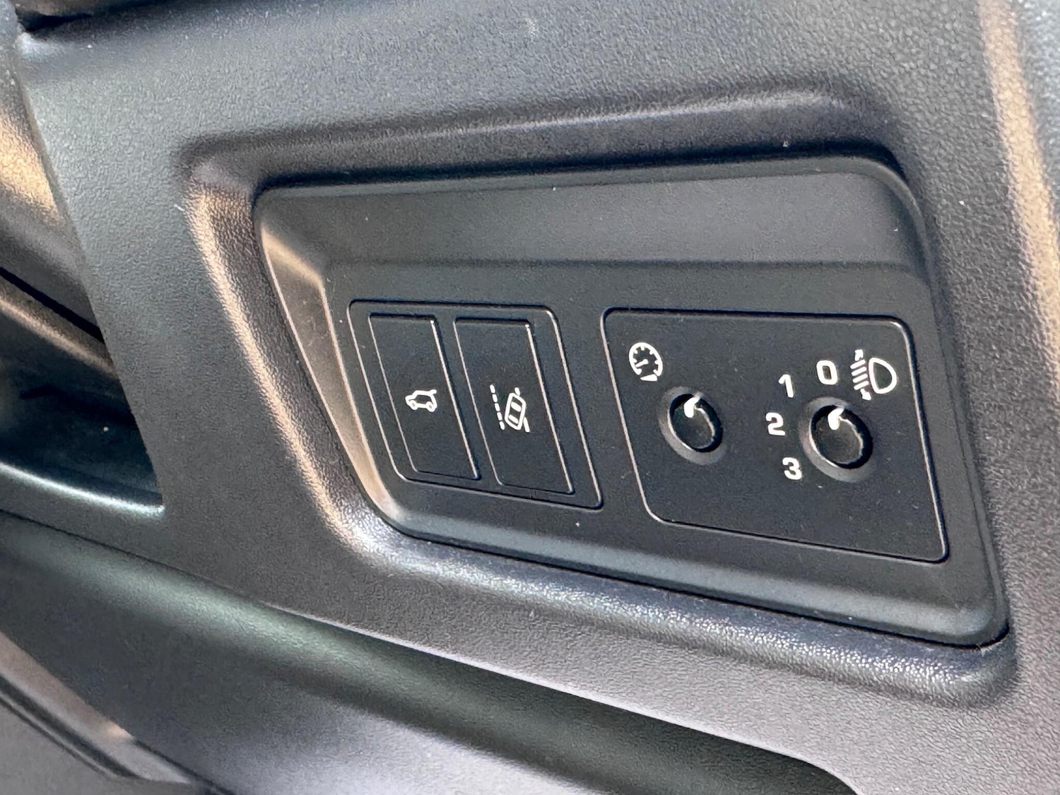 Used Land Rover Discovery Sport 2017 for sale - 77271359: Photo 45