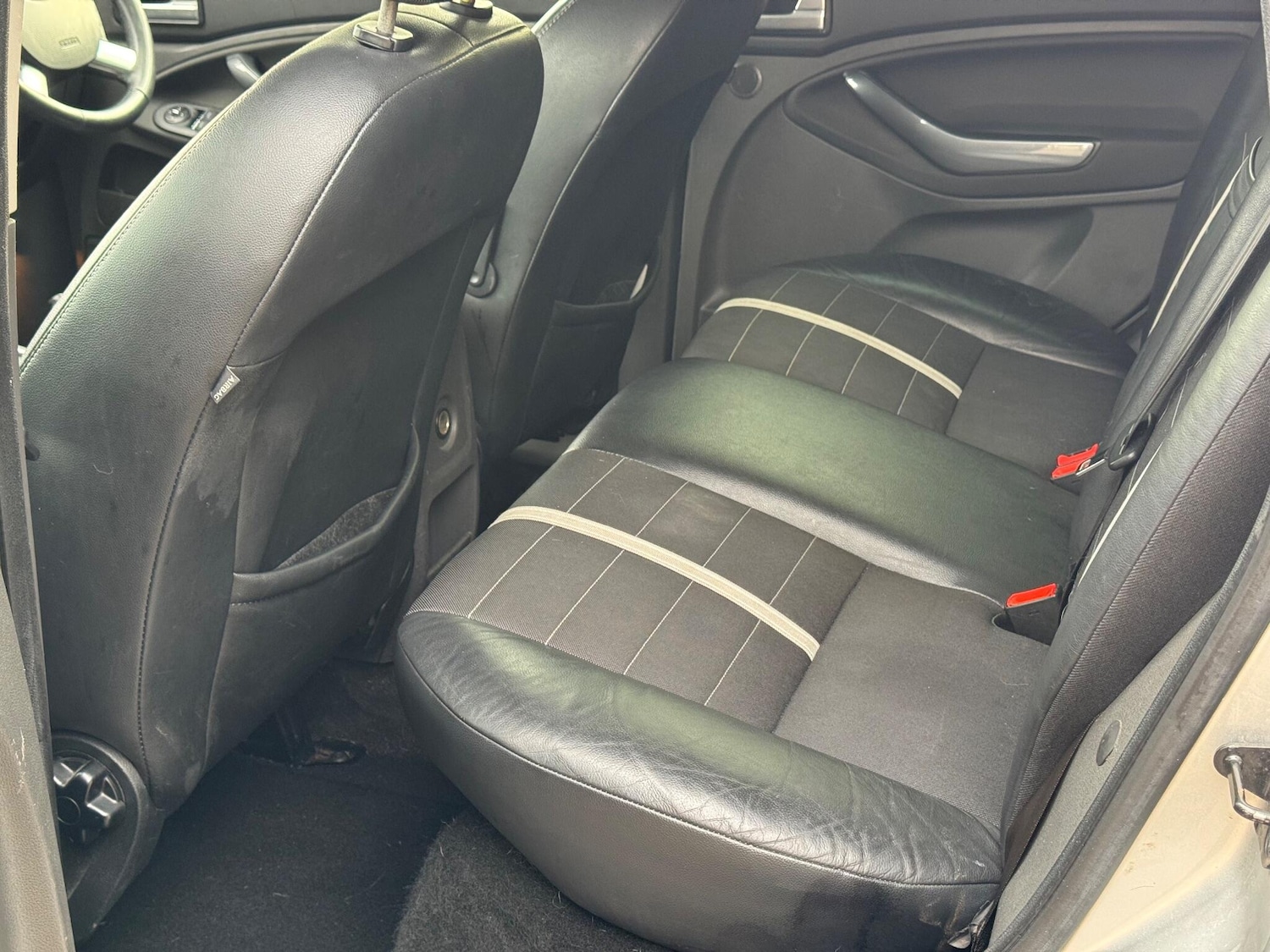 Used Ford Kuga 2010 for sale - 76644939: Photo 17