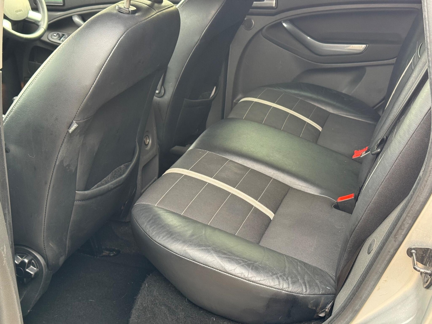 Used Ford Kuga 2010 for sale - 76644939: Photo 23