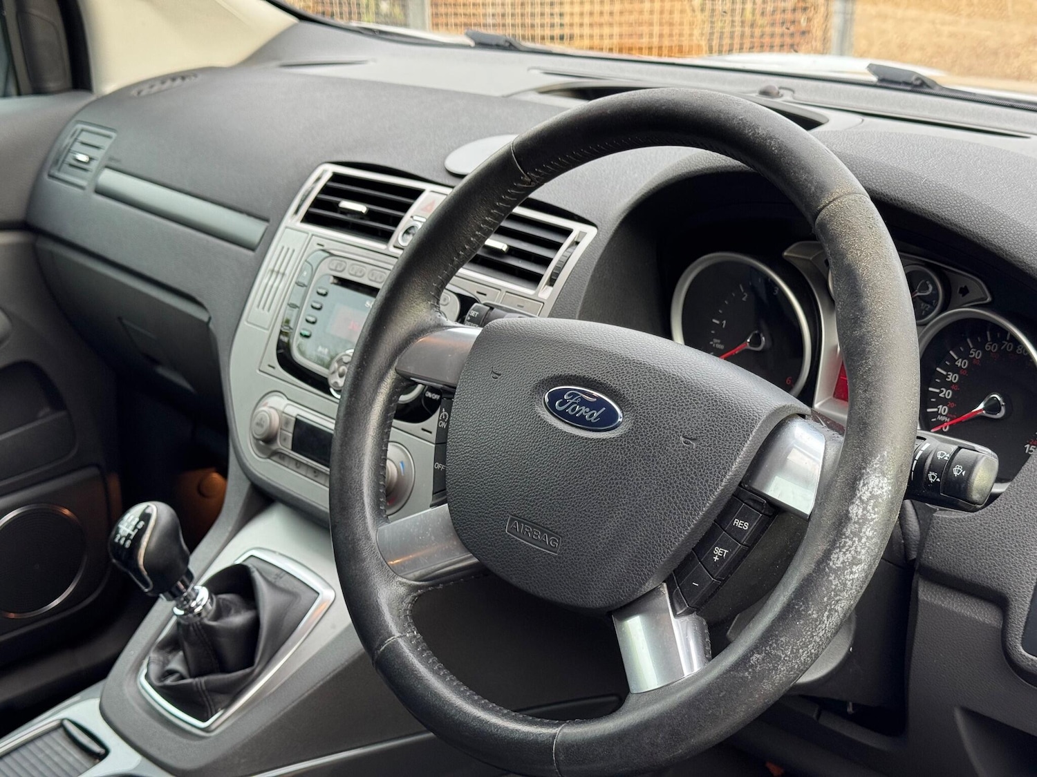 Used Ford Kuga 2010 for sale - 76644939: Photo 3