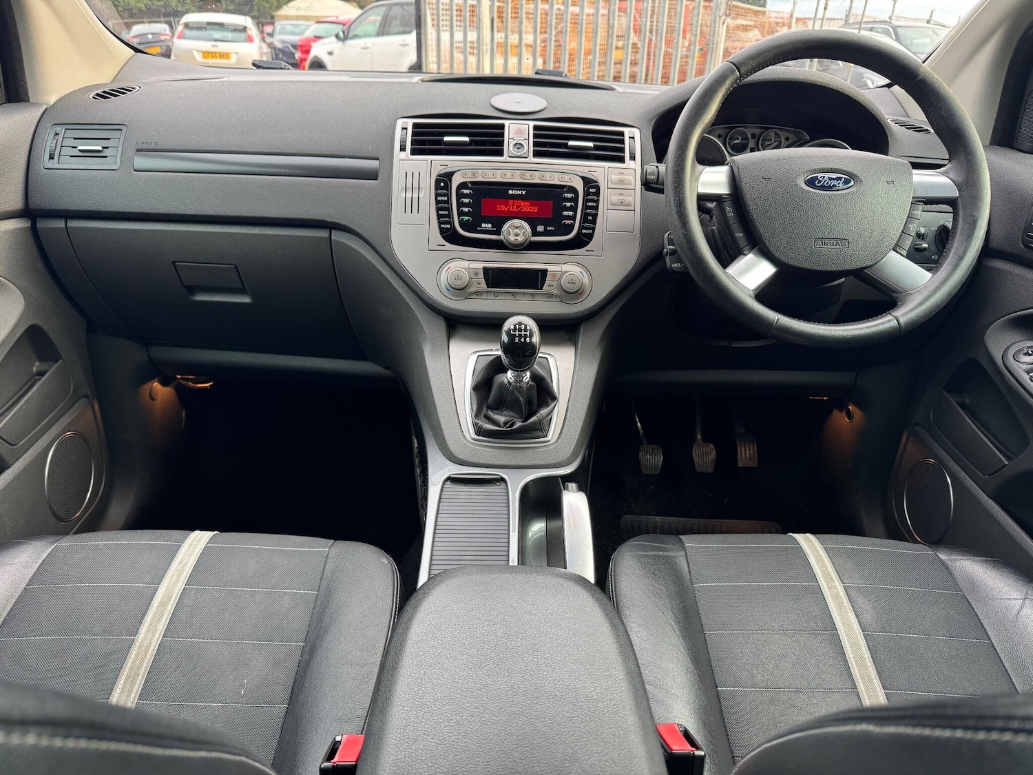 Used Ford Kuga 2010 for sale - 76644939: Photo 4