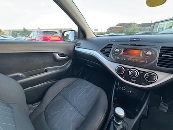 Used Kia Picanto 2016 for sale - 79484707: Photo