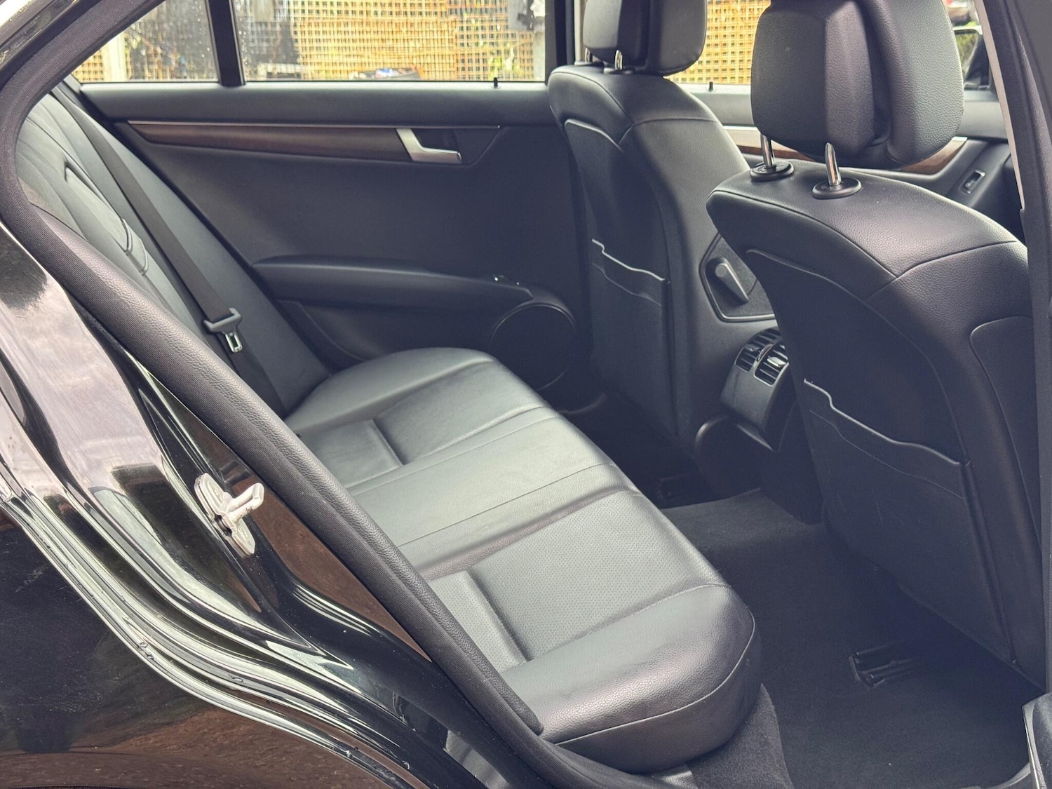 Used Mercedes-Benz C Class 2011 for sale - 76597486: Photo 14