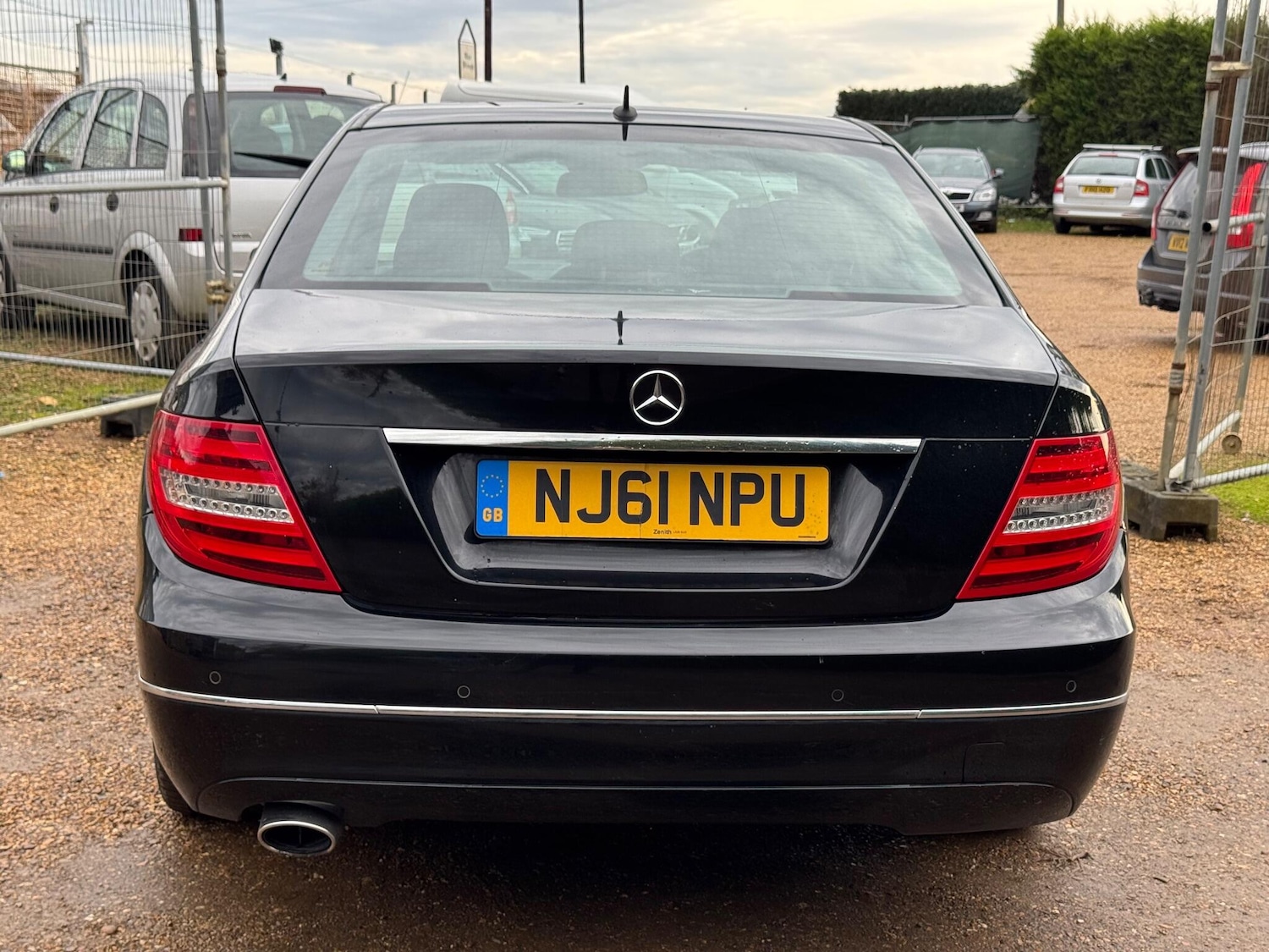 Used Mercedes-Benz C Class 2011 for sale - 76597486: Photo 16