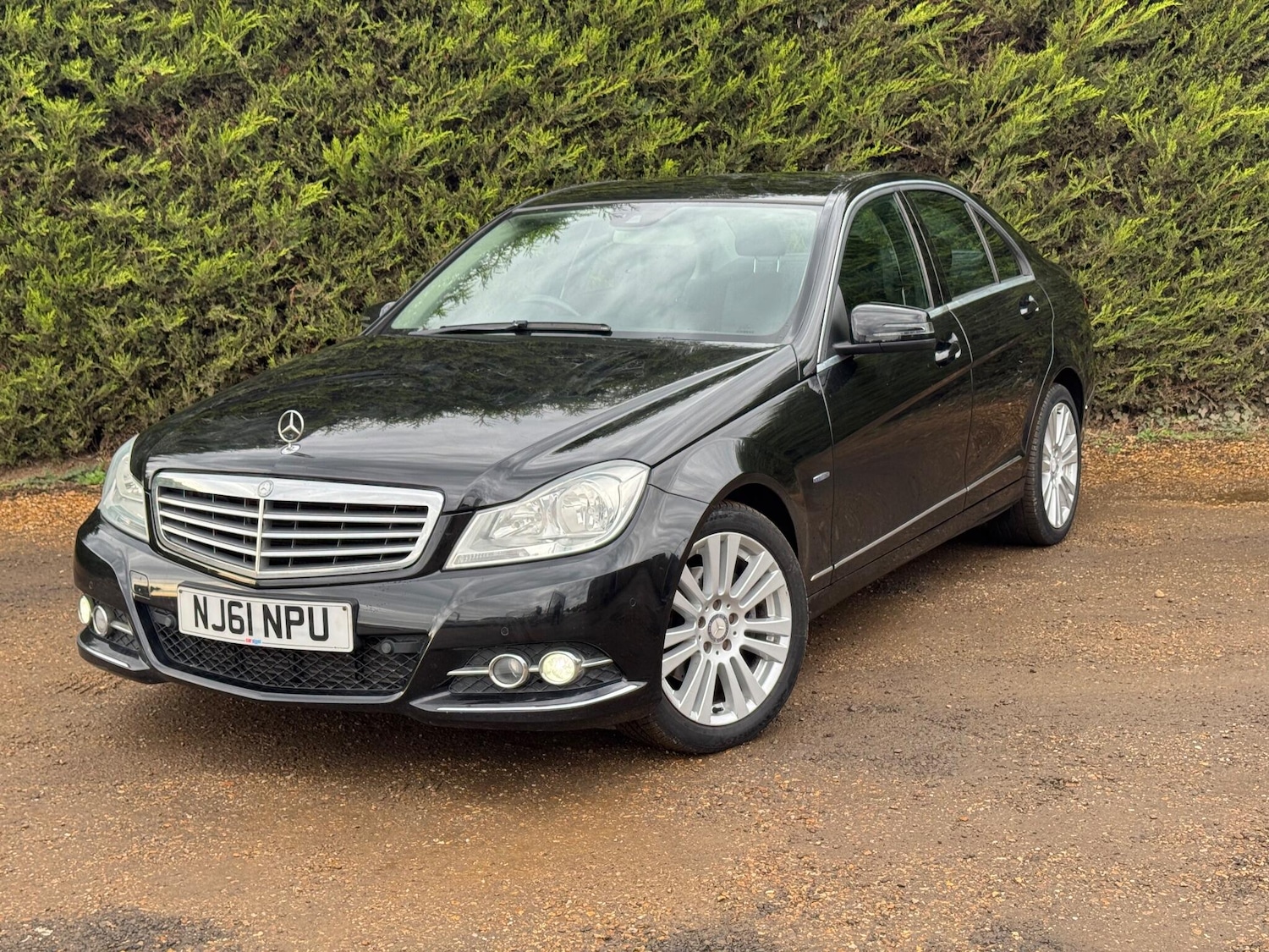 Used Mercedes-Benz C Class 2011 for sale - 76597486: Photo 2