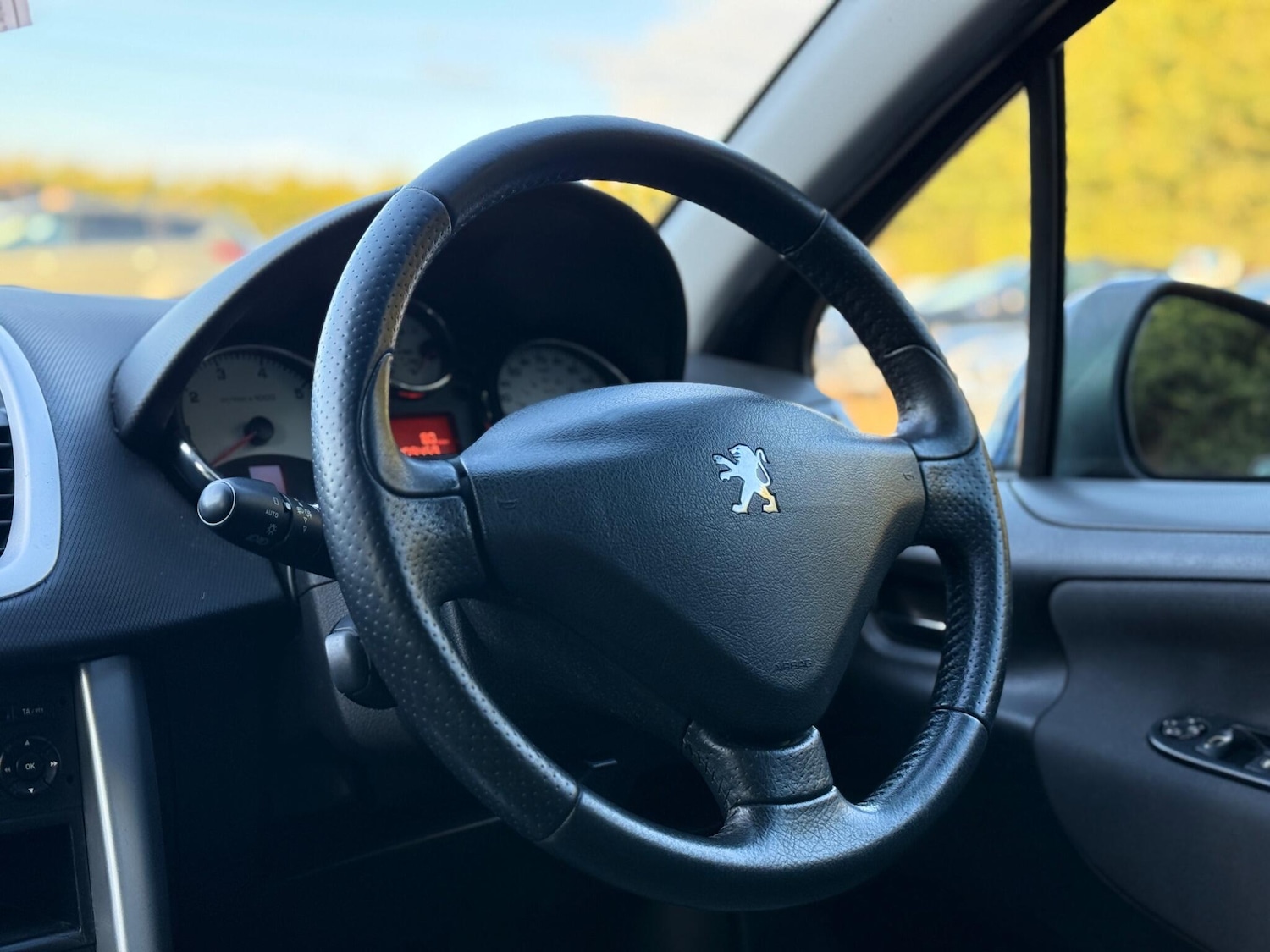 Used Peugeot 207 2010 for sale - 77290896: Photo 15