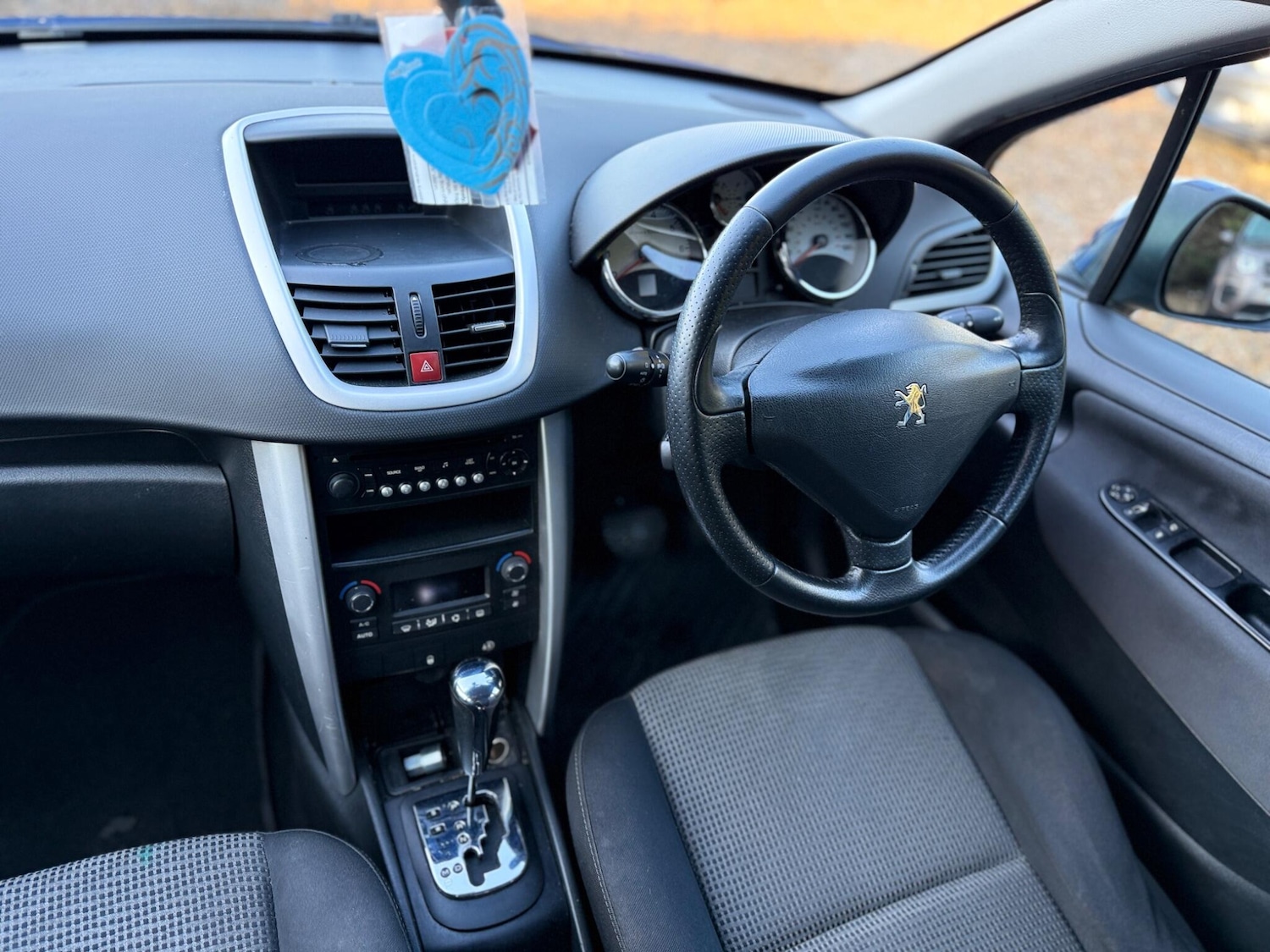 Used Peugeot 207 2010 for sale - 77290896: Photo 17