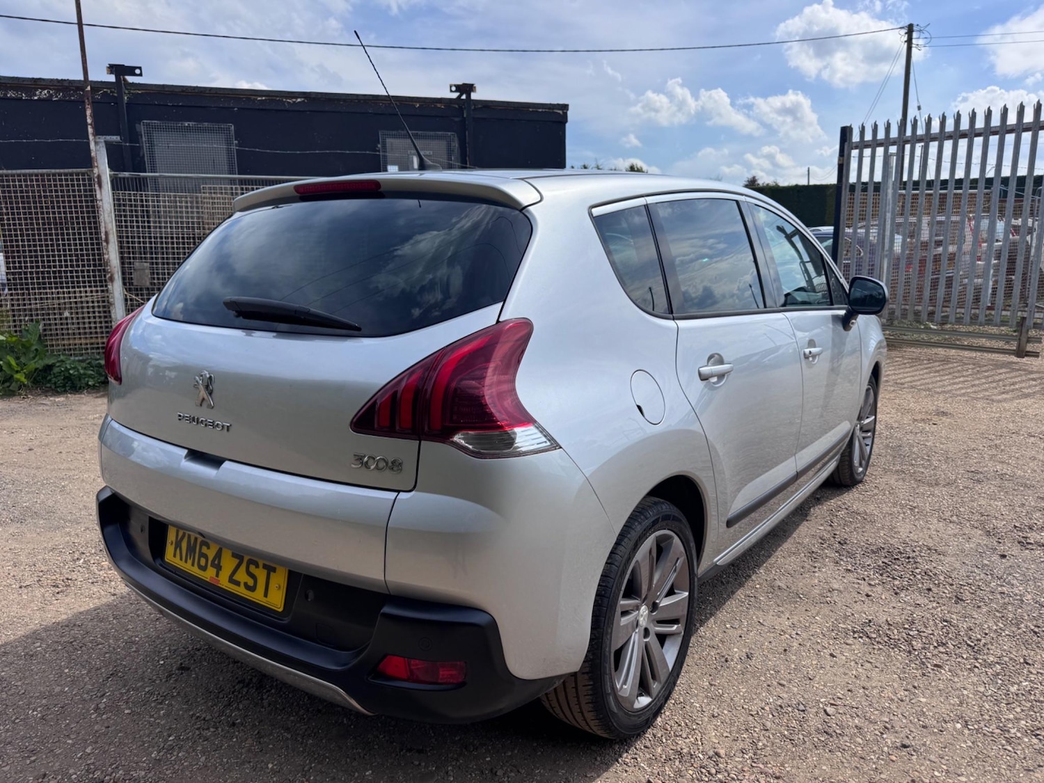 Used Peugeot 3008 2014 for sale - 77271358: Photo 27