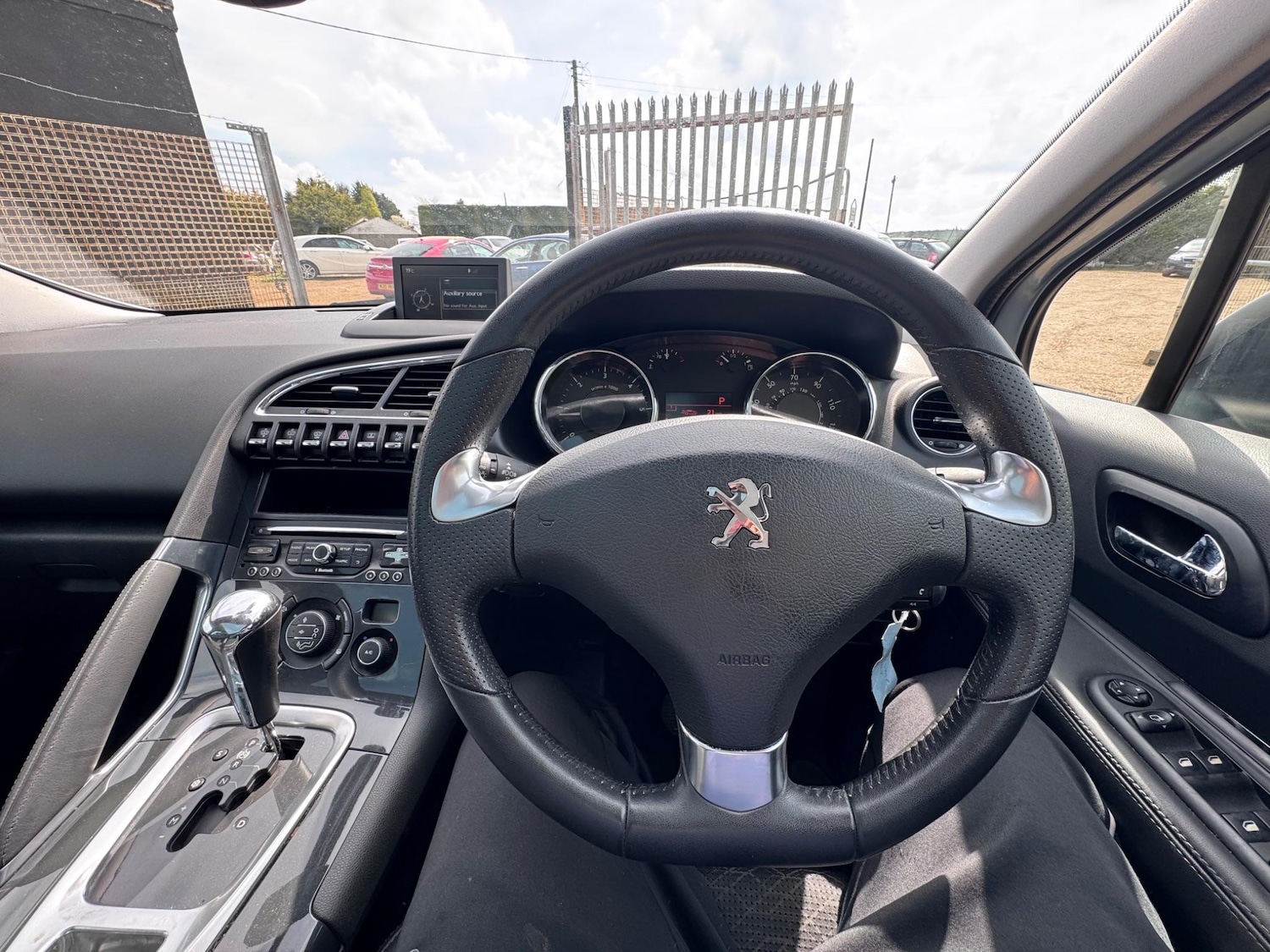 Used Peugeot 3008 2014 for sale - 77271358: Photo 43