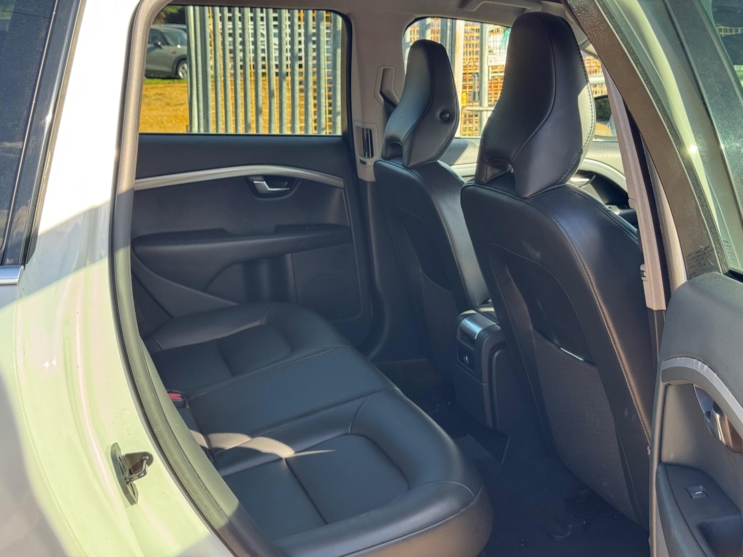 Used Volvo V70 2012 for sale - 76072777: Photo 12