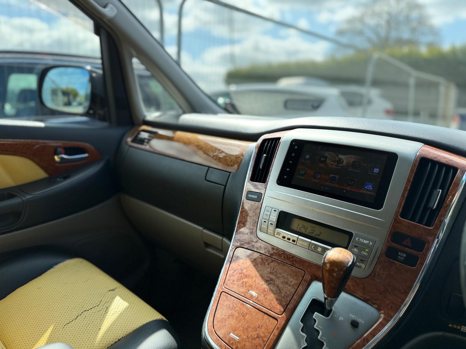 Used Toyota Alphard 2020 for sale - 78115089: Photo 19