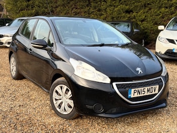 Used Peugeot 208 2015 for sale - 77271392: Photo