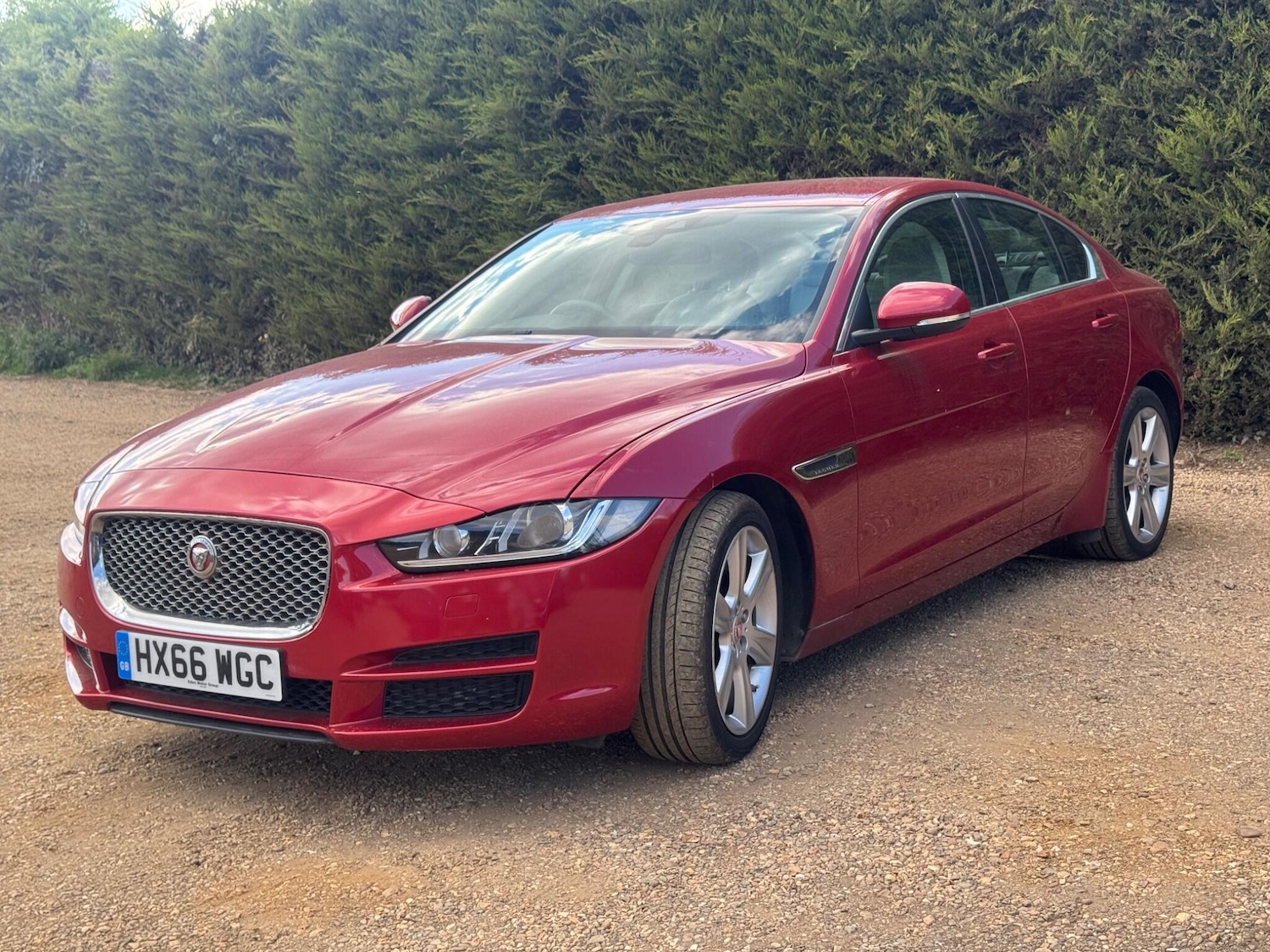 Used Jaguar XE 2016 for sale - 76990568: Photo 10