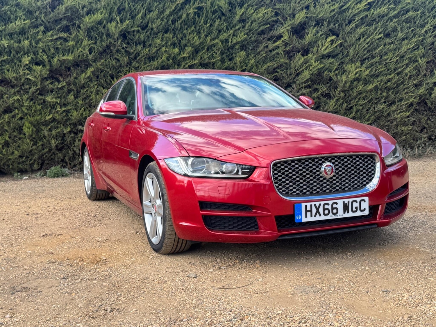 Used Jaguar XE 2016 for sale - 76990568: Photo 7