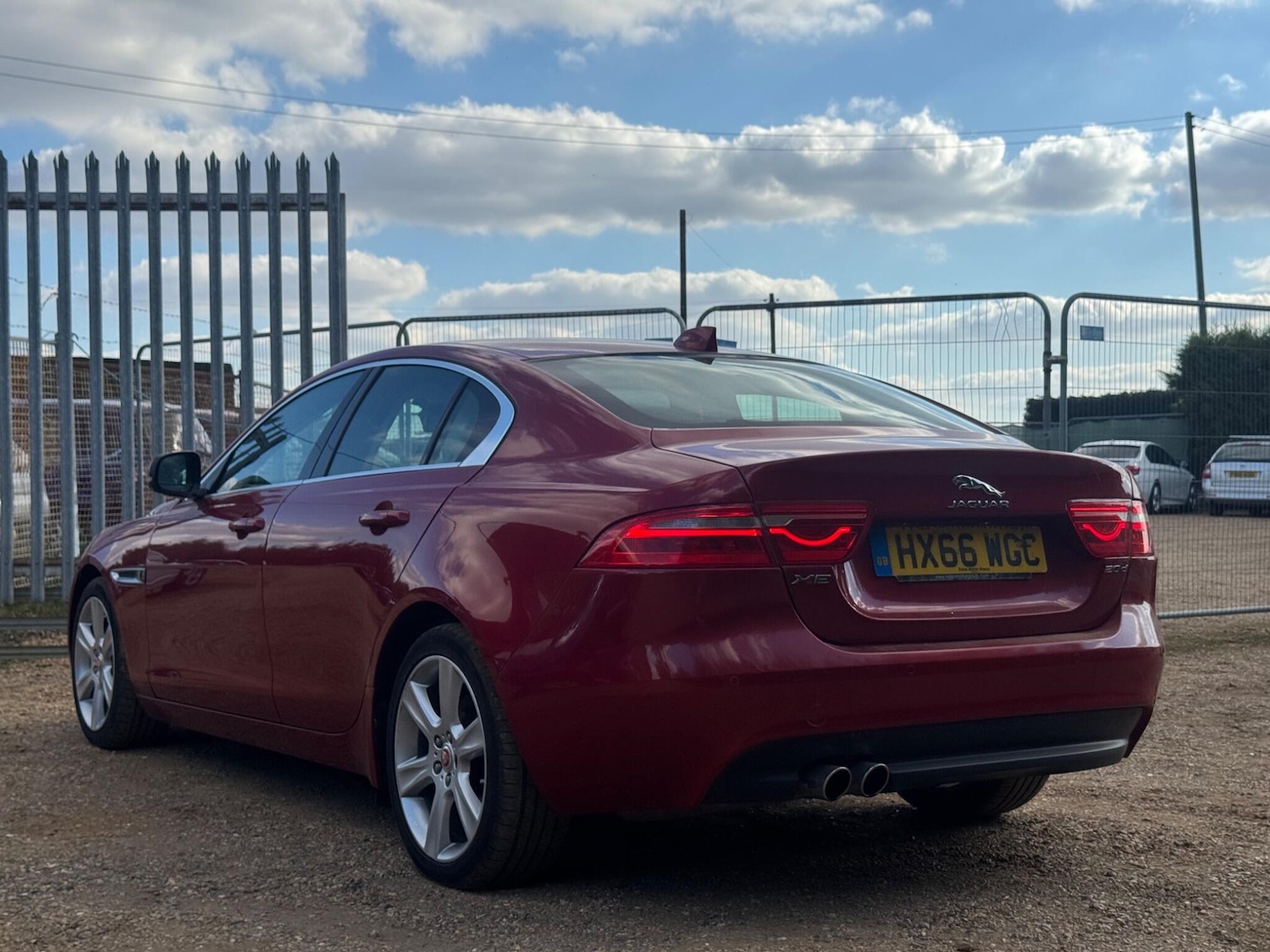 Used Jaguar XE 2016 for sale - 76990568: Photo 9