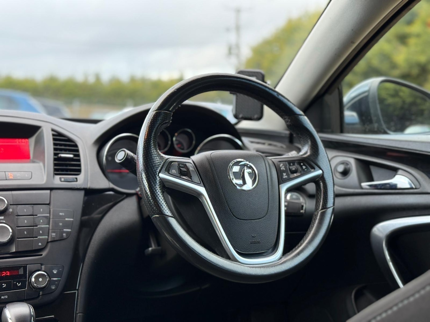 Used Vauxhall Insignia 2011 for sale - 77396361: Photo 24