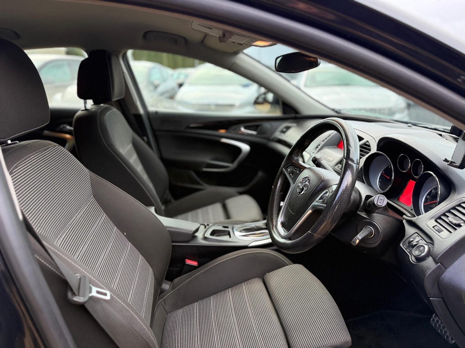 Used Vauxhall Insignia 2011 for sale - 77396361: Photo 3