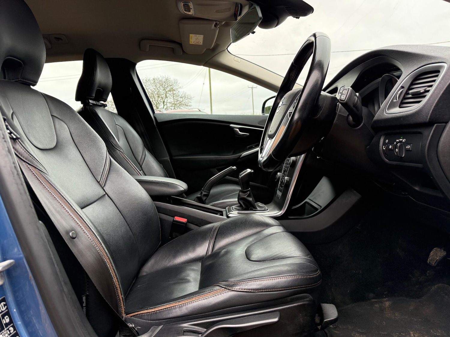 Used Volvo V40 2015 for sale - 77271349: Photo 39