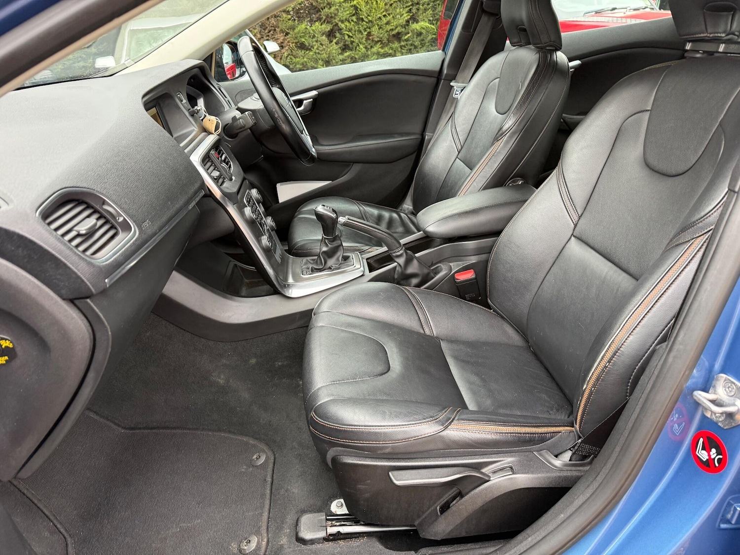 Used Volvo V40 2015 for sale - 77271349: Photo 43