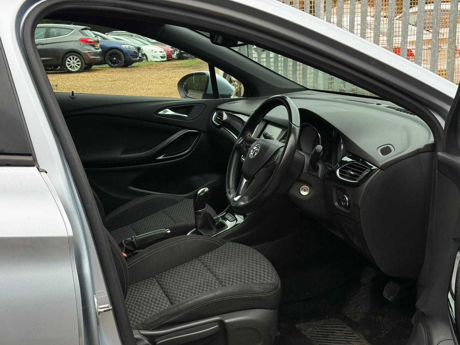 Used Vauxhall Astra 2017 for sale - 76512485: Photo 29