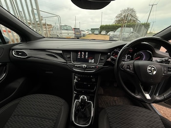 Used Vauxhall Astra 2017 for sale - 76512485: Photo