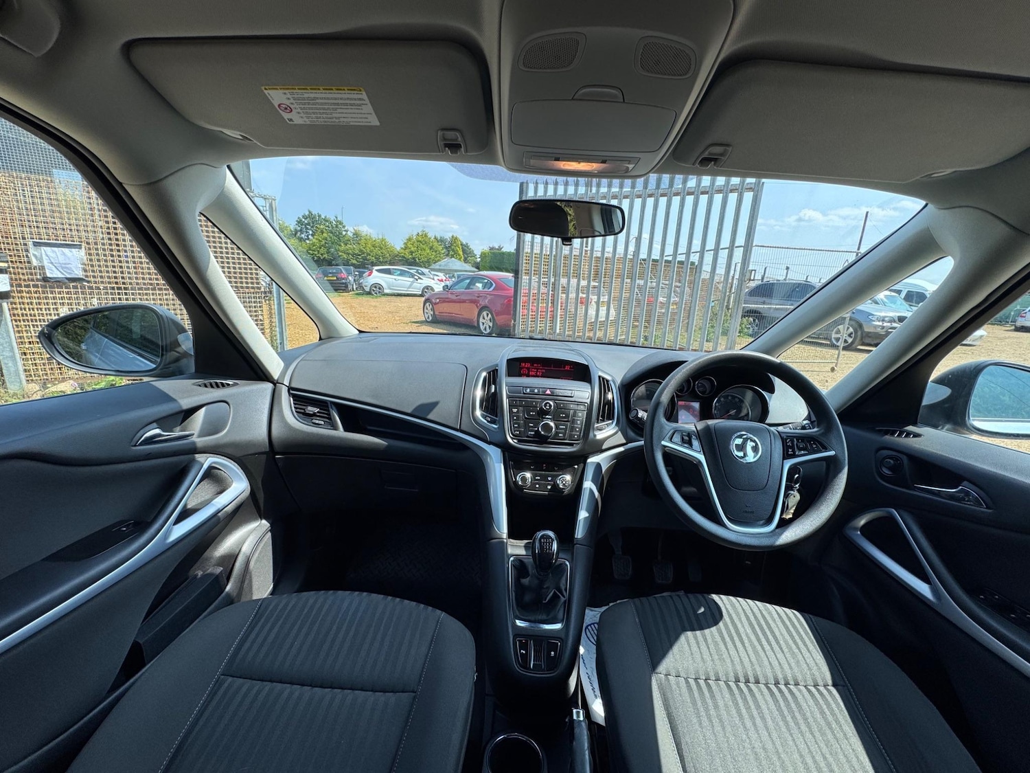 Used Vauxhall Zafira 2015 for sale - 77271378: Photo 21