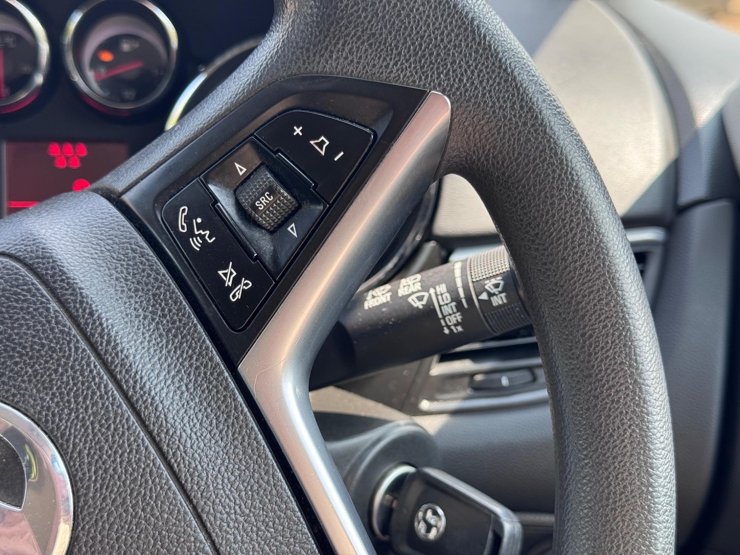 Used Vauxhall Zafira 2015 for sale - 77271378: Photo 32