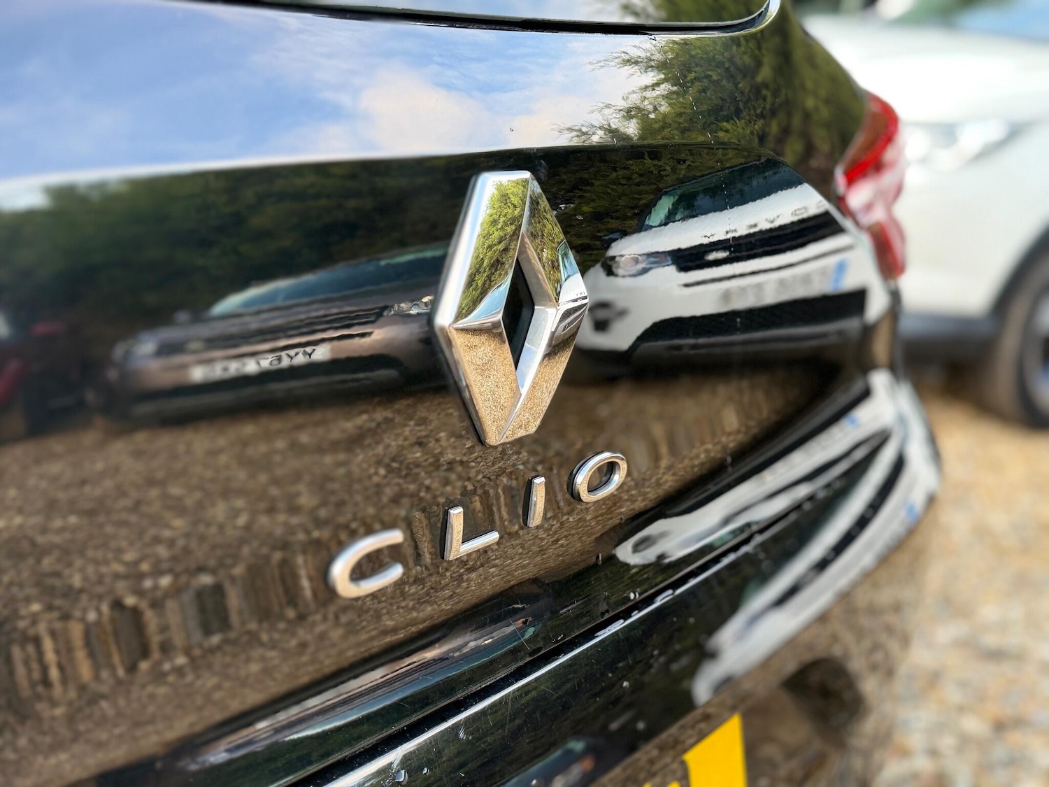 Used Renault Clio 2021 for sale - 76994730: Photo 15