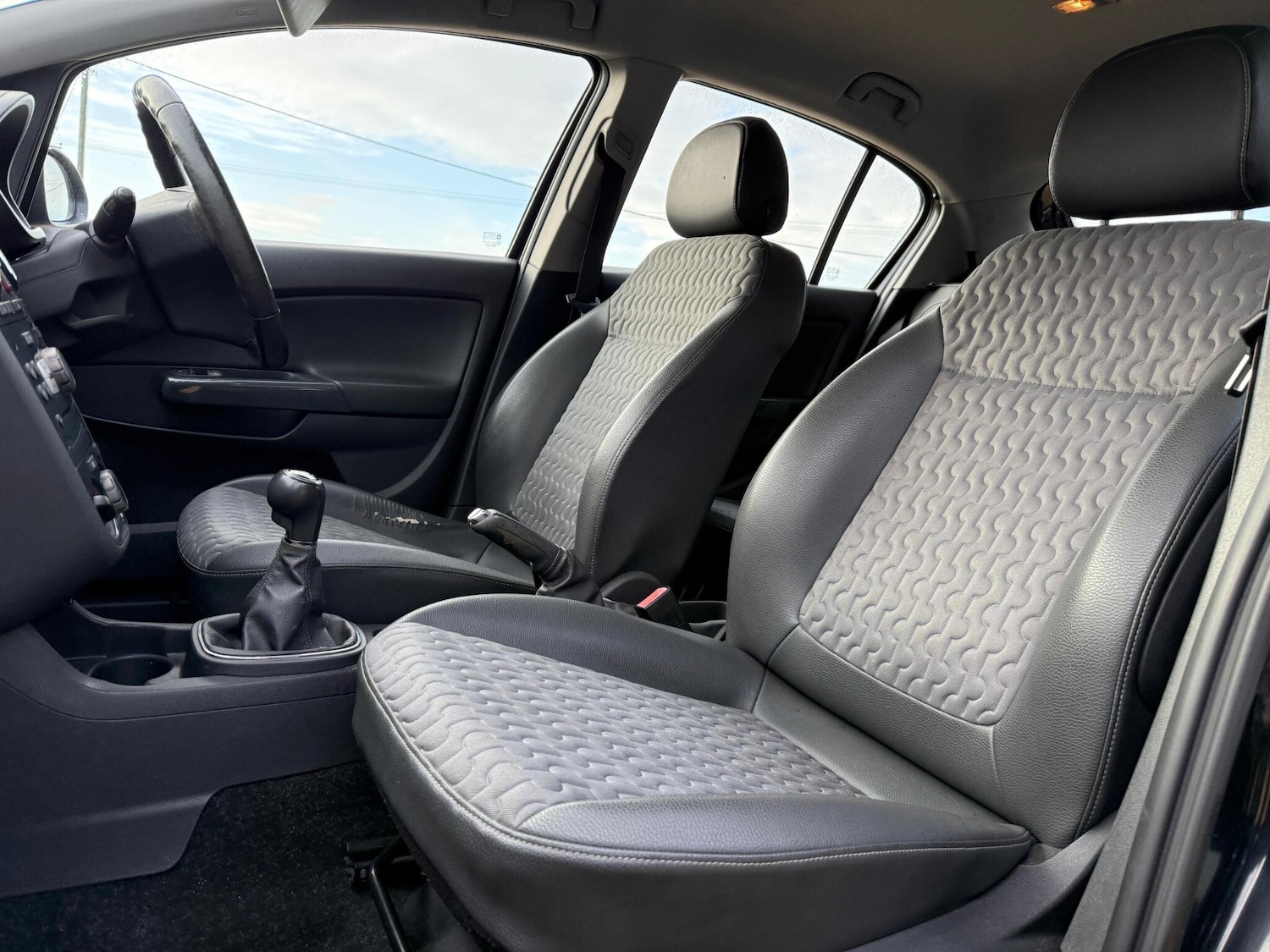 Used Vauxhall Corsa 2011 for sale - 77290934: Photo 17