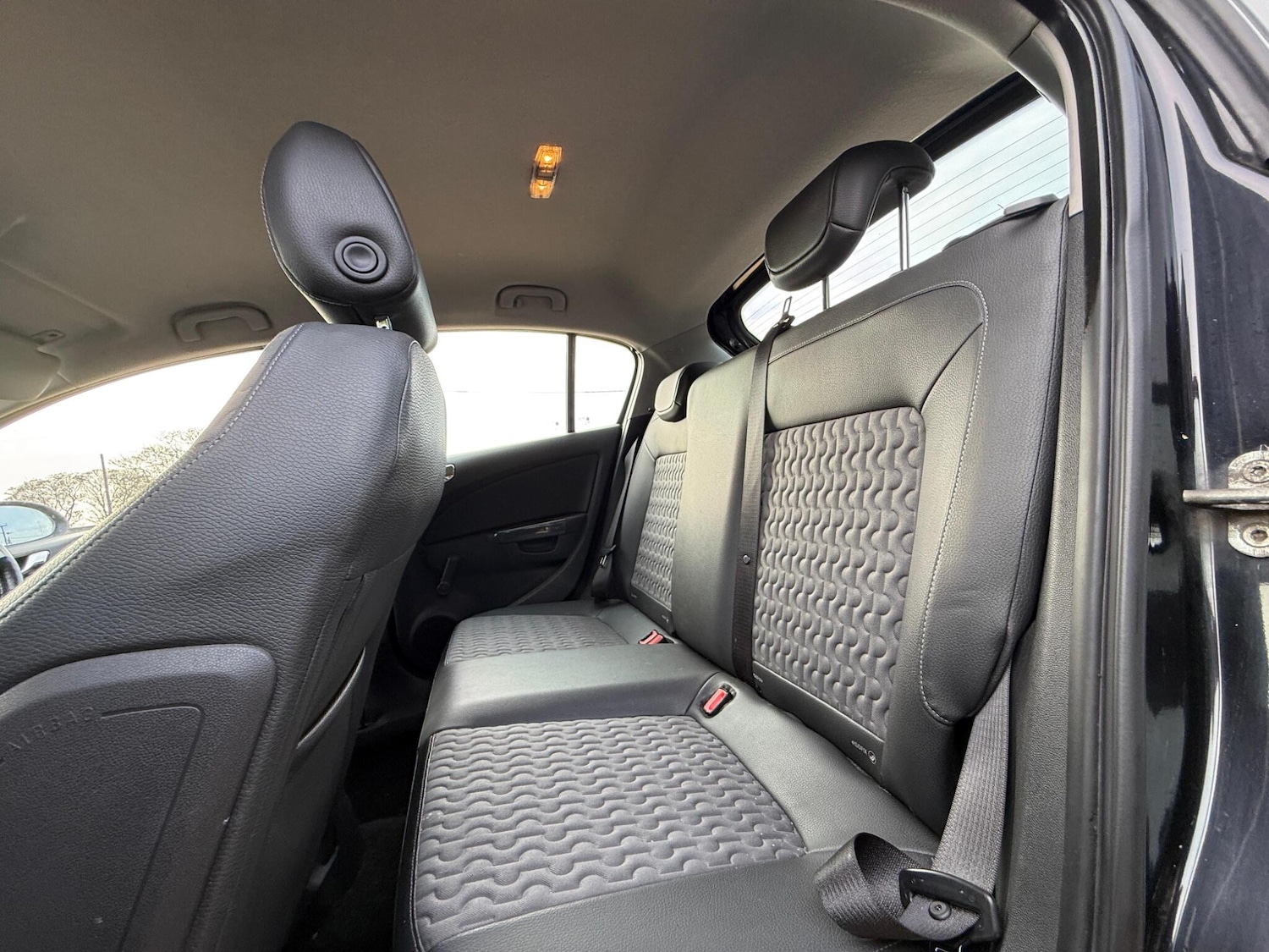 Used Vauxhall Corsa 2011 for sale - 77290934: Photo 26