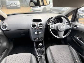 Used Vauxhall Corsa 2011 for sale - 77290934: Photo