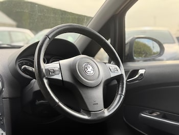 Used Vauxhall Corsa 2011 for sale - 77290934: Photo