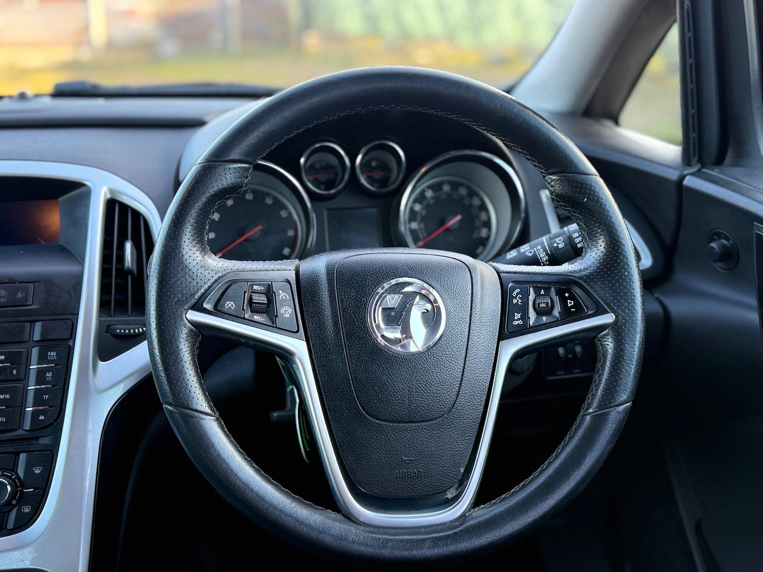 Used Vauxhall Astra 2015 for sale - 76742636: Photo 25