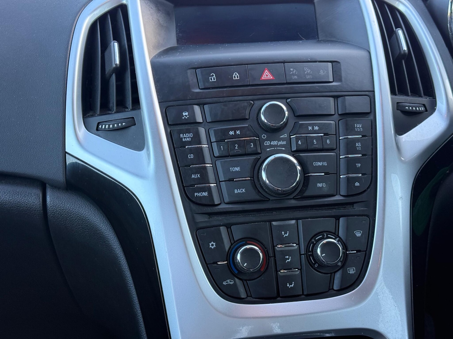 Used Vauxhall Astra 2015 for sale - 76742636: Photo 27