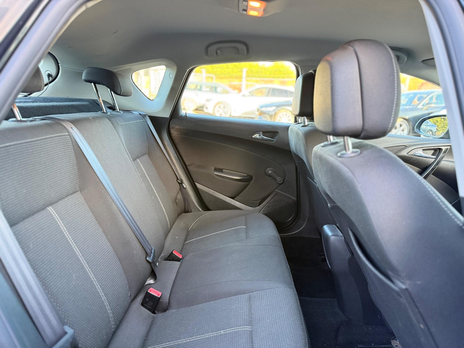 Used Vauxhall Astra 2015 for sale - 76742636: Photo 34