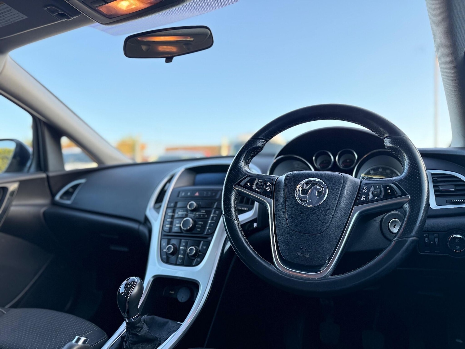 Used Vauxhall Astra 2015 for sale - 76742636: Photo 4