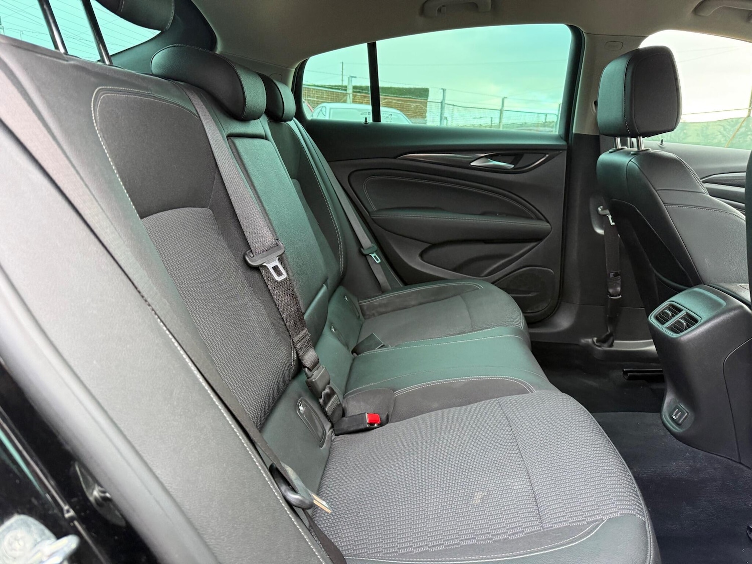 Used Vauxhall Insignia for sale - 77271355: Photo 28