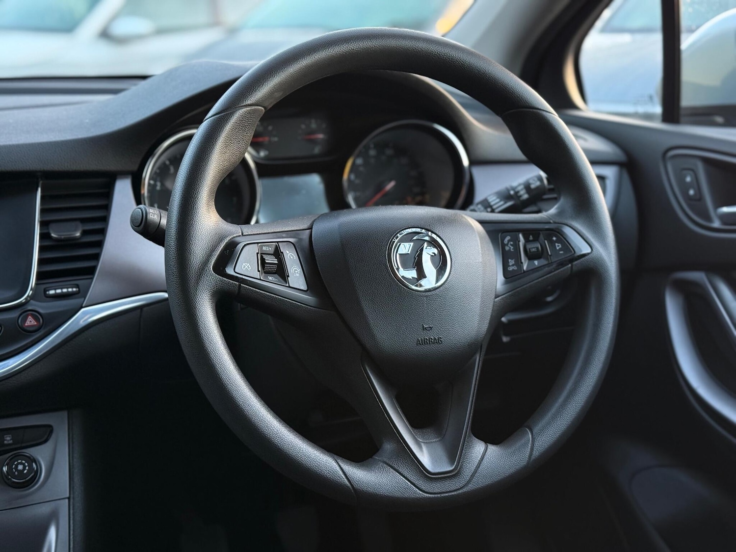 Used Vauxhall Astra for sale - 77017002: Photo 25