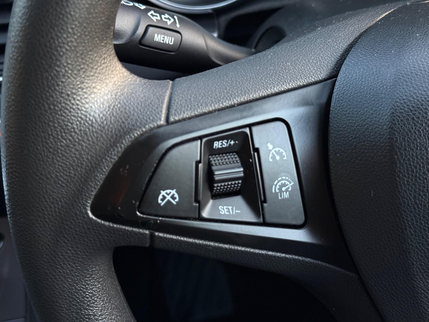 Used Vauxhall Astra for sale - 77017002: Photo 38