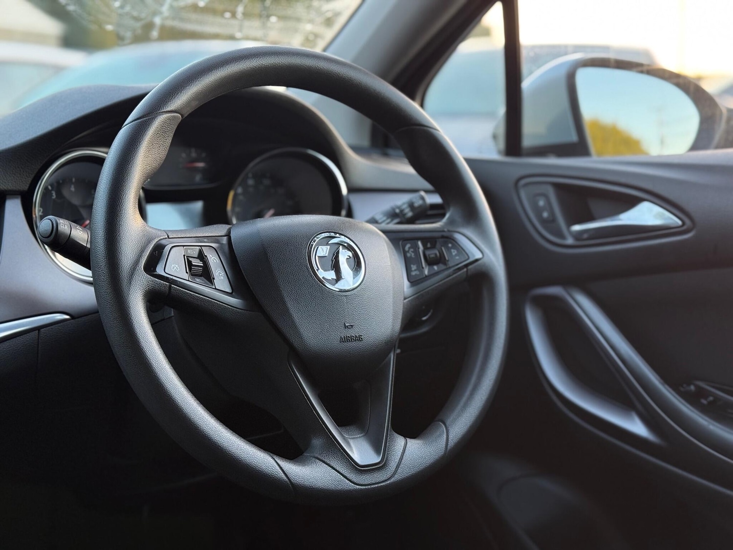 Used Vauxhall Astra for sale - 77017002: Photo 4