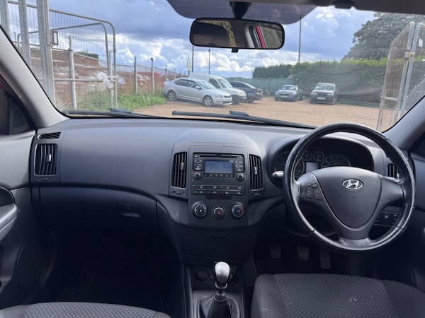 Used Hyundai i30 2010 for sale - 75624052: Photo 3