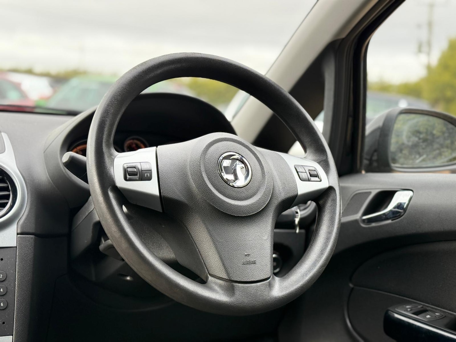 Used Vauxhall Corsa for sale - 77853070: Photo 4