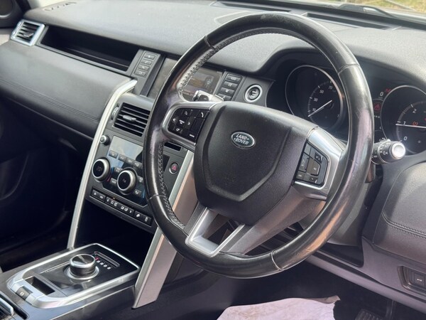 Used Land Rover Discovery Sport 2017 for sale - 75589628: Photo 3