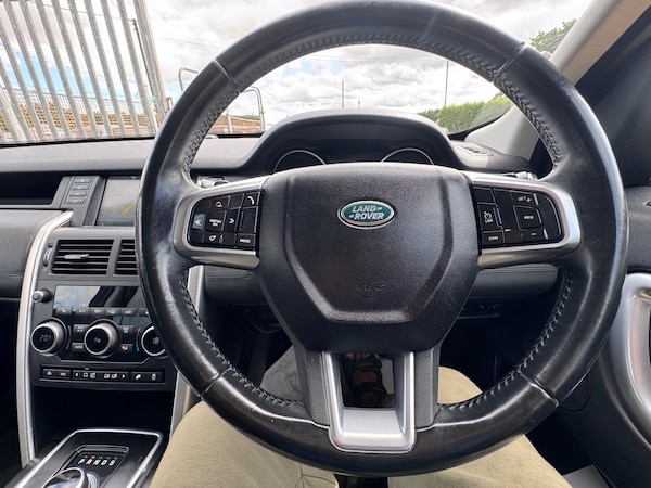Used Land Rover Discovery Sport 2017 for sale - 75589628: Photo 41