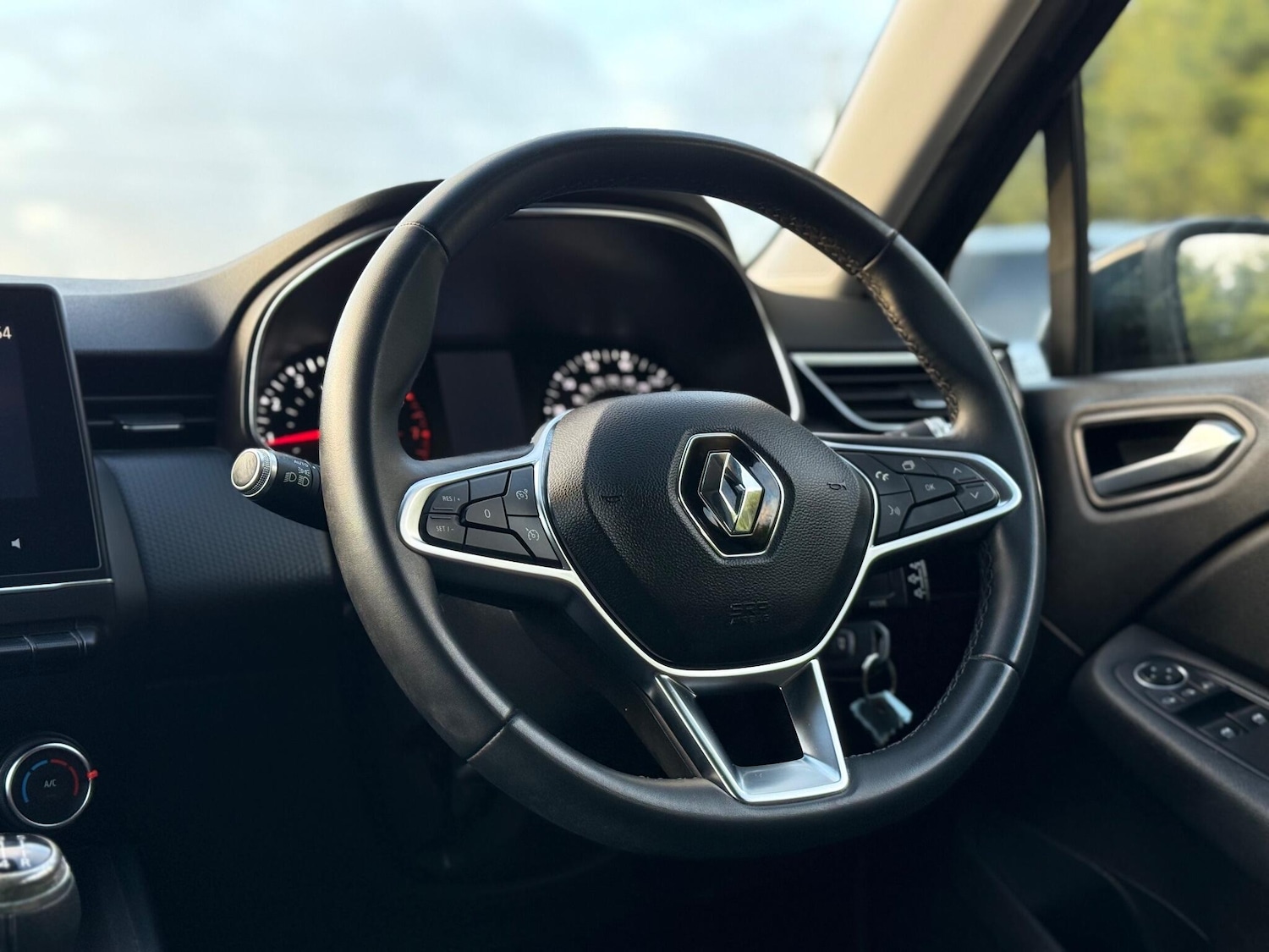 Used Renault Clio 2021 for sale - 77271384: Photo 22