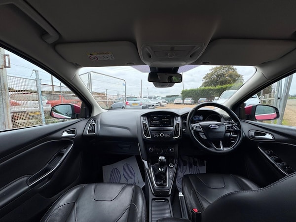 Used Ford Focus 2015 for sale - 76238996: Photo 3