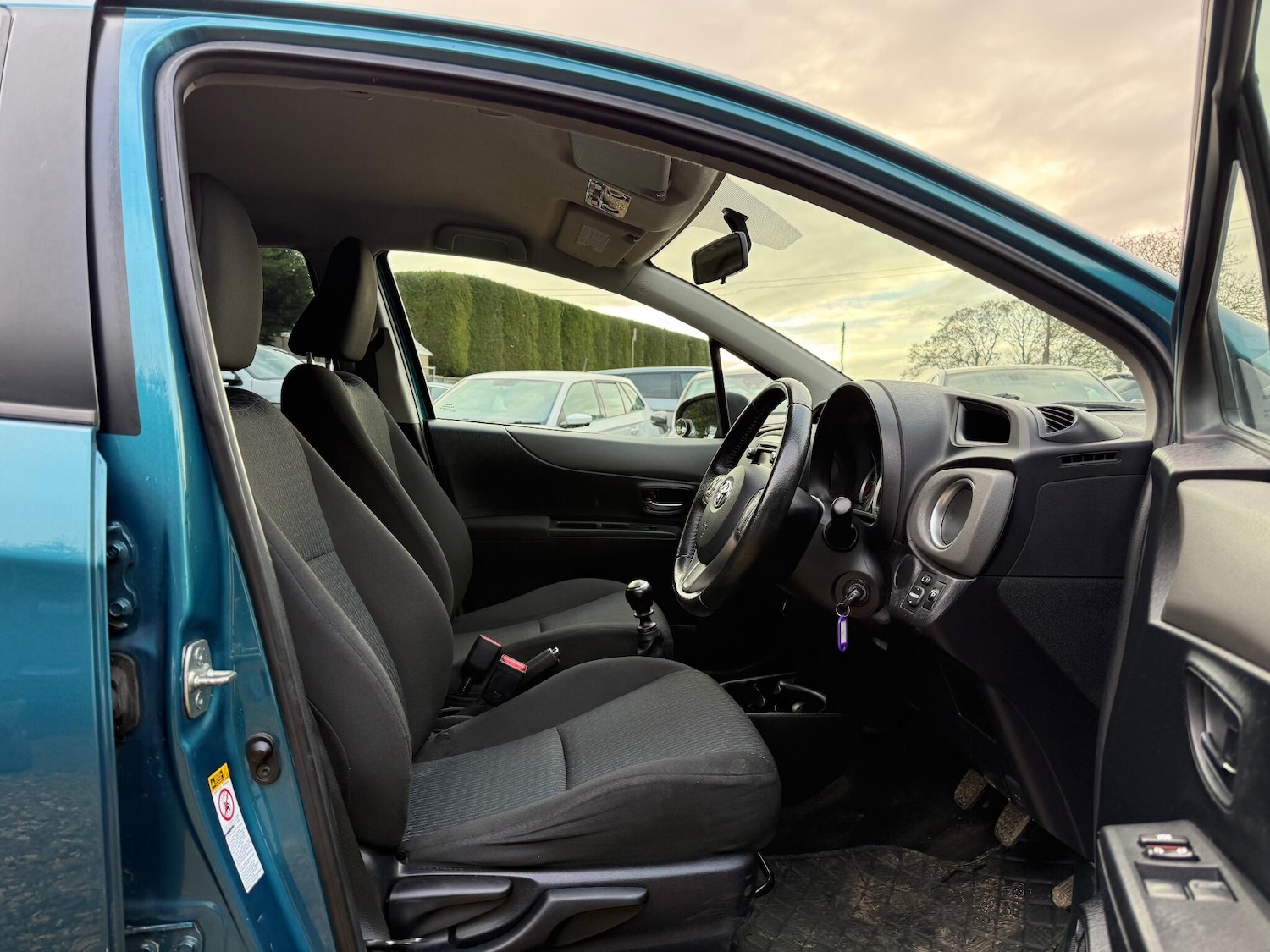 Used Toyota Yaris for sale - 77074391: Photo 13