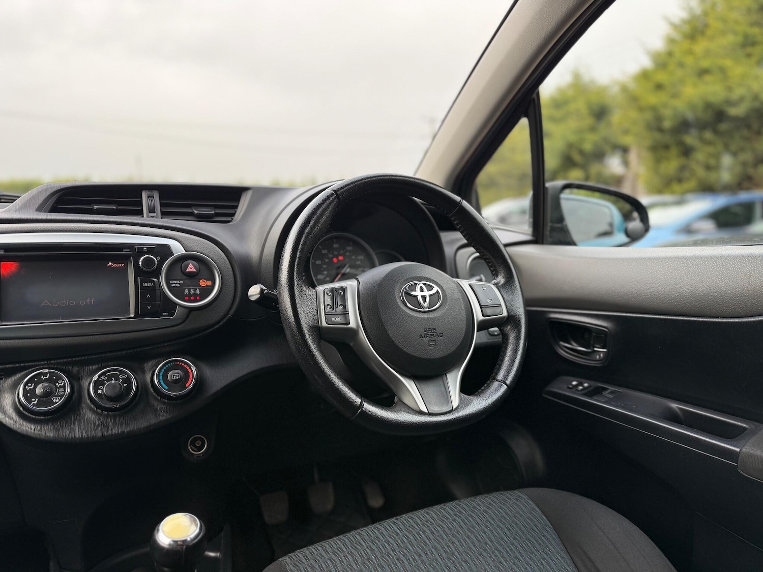 Used Toyota Yaris for sale - 77074391: Photo 16