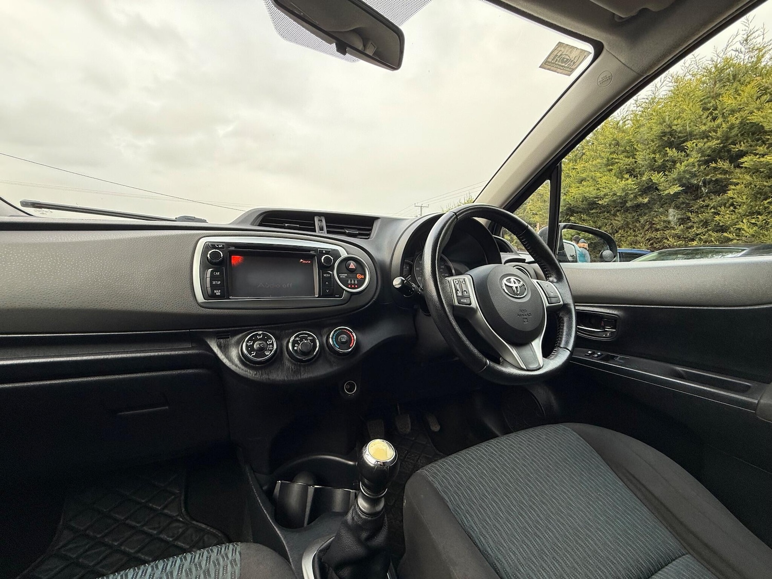 Used Toyota Yaris for sale - 77074391: Photo 18