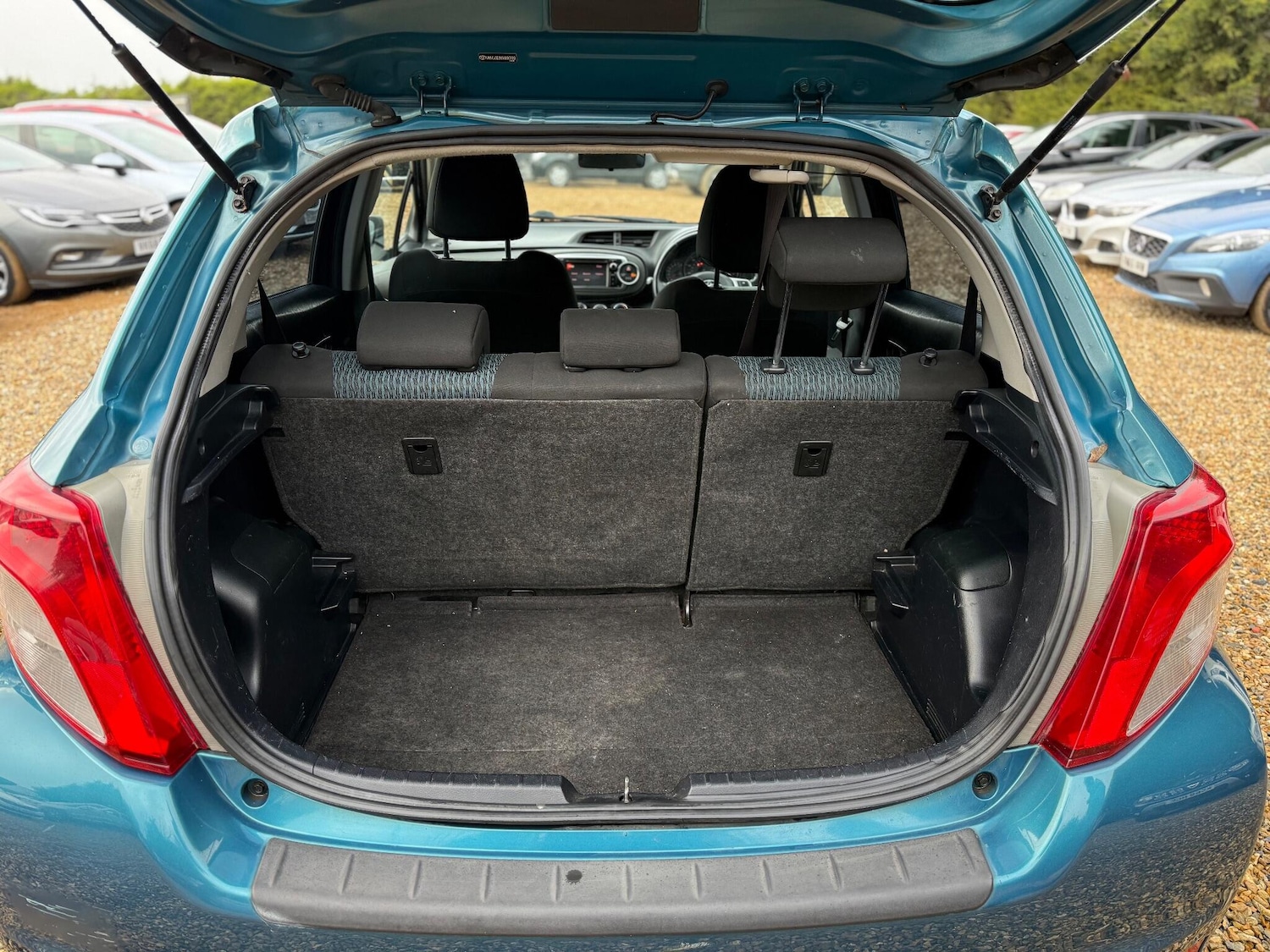 Used Toyota Yaris for sale - 77074391: Photo 25